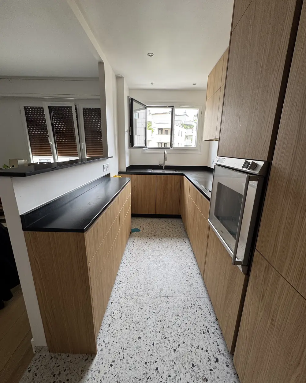 Après rénovation par DAR : cuisine sur mesure, Paris 17e