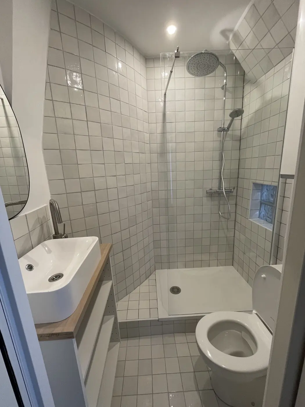Studio optimisé après rénovation par DAR, Paris 18e