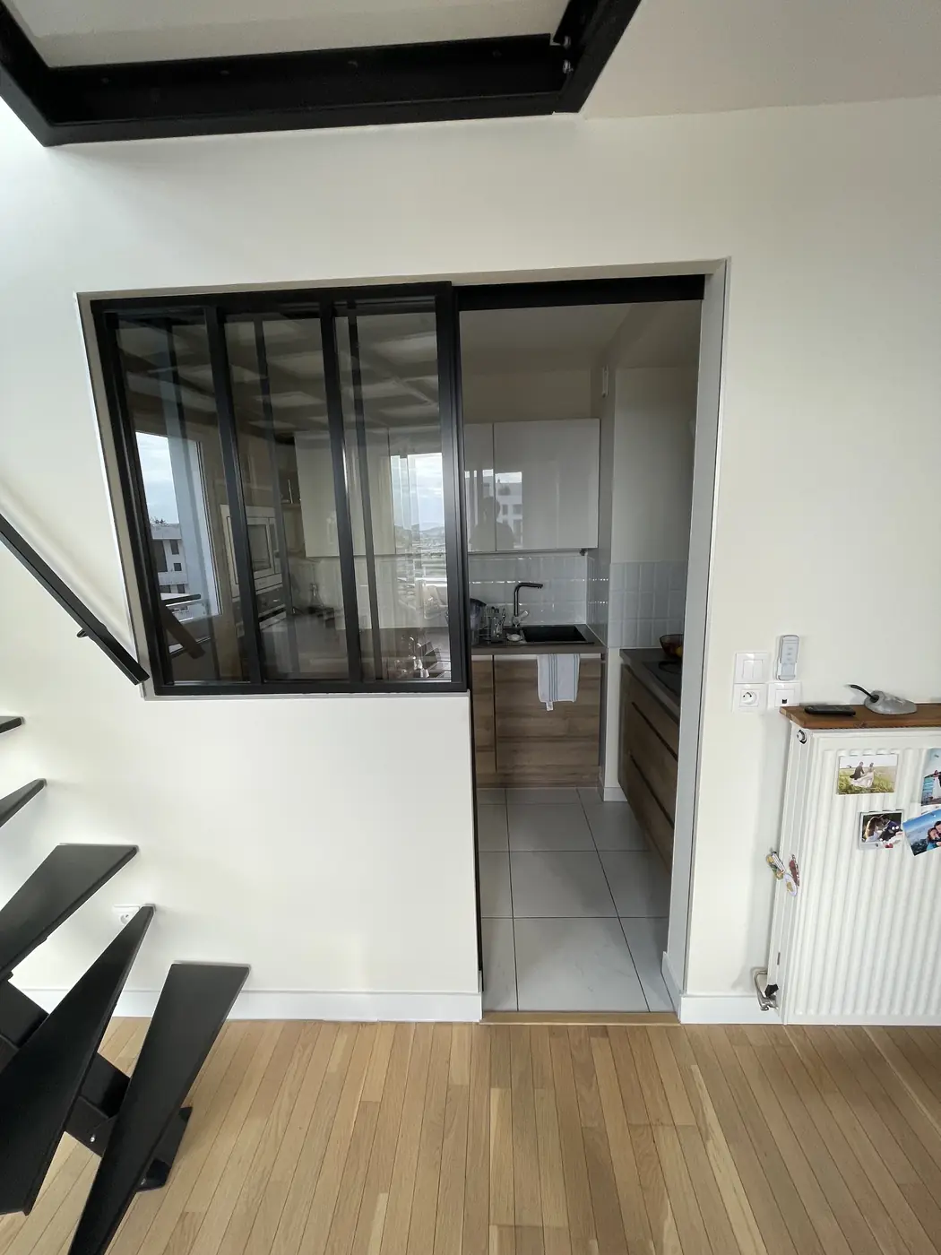 Verrière sous l'escalier